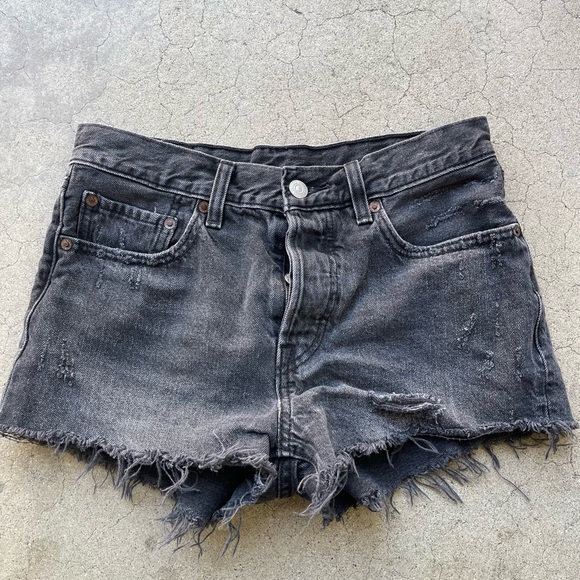 Levi's 501 Big E Denim Shorts Cutoff Distressed Button Raw Hem button fly Sz W28 - Picture 5 of 5